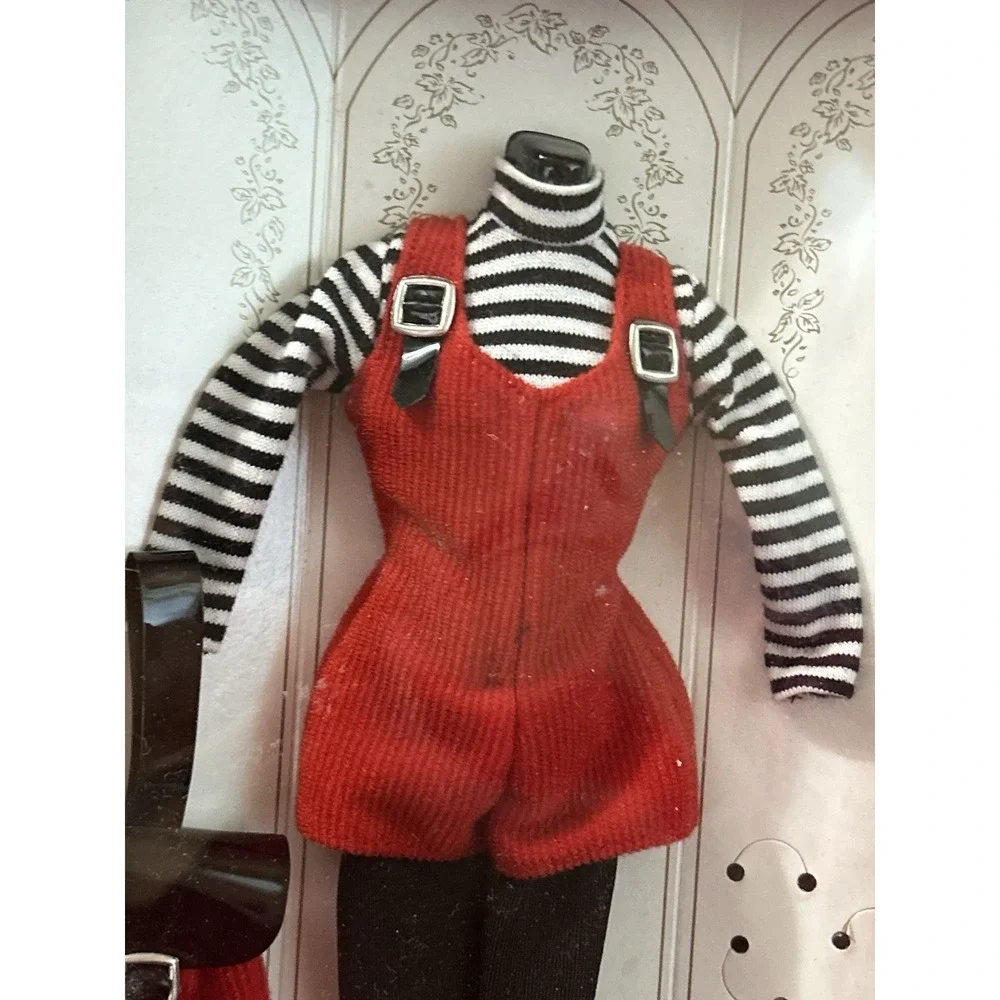 Barbie Fashion Avenue Boutique Red Jumper Dress & Boots Purse 1995 Vintage 90s